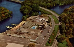 Postal de colección La Crosse Wisconsin Holiday Inn vista aérea piscina sin usar - Imagen 1 de 2