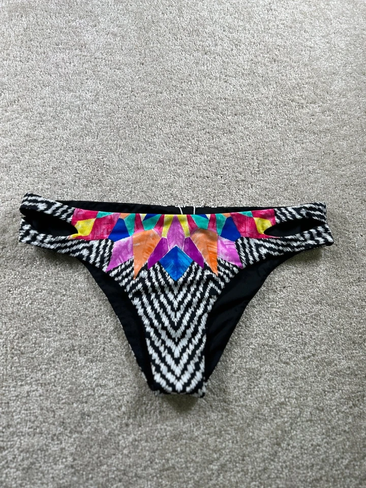 Bañador para mujer Bar III parte inferior de bikini negro multi S nailon acolchado Foto 1 de 4