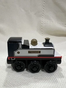 Thomas & Friends Wooden Railway FEARLESS FREDDIE Train Tank Engine Y4401 - Picture 1 of 6
