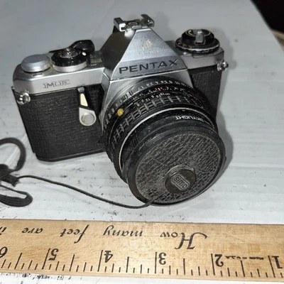 Asahi Pentax ME SLR 35mm Film Camera 1:1.7 50mm 4015535 Smc Pentax-M Lens - Image 1 of 4