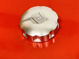 TAPA TANQUE DE GASOLINA VESPA GTS GTL GTV PLATA ANODIZADA CNC MECANIZADO ALUMINIO - Imagen 1 de 5