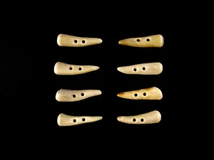 ANTLER BUTTONS,1 3/4"TOGGLES,TINES,8 POINTED SLIGHTLY CURVED PIECES,134-36 - Picture 1 of 4