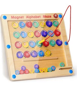 Magnetisches Alphabet Labyrinth Brett mit 4 Aktivitätskarten, passendes Buchstabenspiel aus Holz - Bild 1 von 6