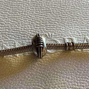 Auténtico dije de fútbol americano de plata esterlina Pandora #790384 ALE 925 - Imagen 1 de 10