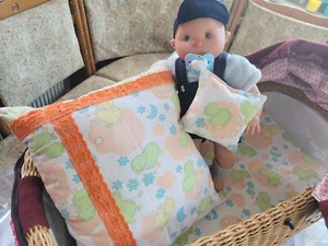 DDR Scharfe orange Spitze -3-tlg.- Kissen Set - Puppenbett Puppenwagen Garnitur  - Bild 1 von 4