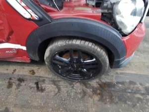 MODELLAGGIO PASSARUOTA ANTERIORE RH MINI COUNTRYMAN MK3 (R60) 10-16 COOPER S ALL4 ROSSO - Foto 1 di 6