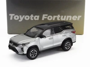 1/64 PARAGON-MODELS - TOYOTA - FORTUNER RHD 2023 PA-65722 - Foto 1 di 1