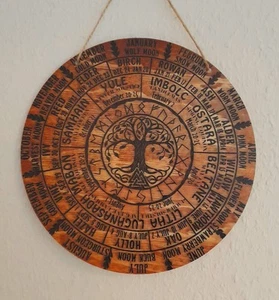 Hexenkalender, Hexenfeiertage, Keltischer Kalender, Yggdrasil und Rune - Bild 1 von 2