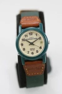 Timex Expedition Damen Uhr Grün Plastik Nylon 30m Licht Datum Beige Quarz - Bild 1 von 6