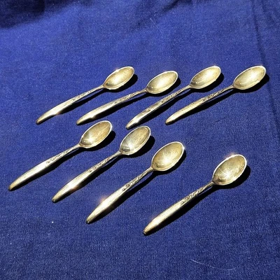 Set of 8 Lunt Sterling Silver Summer Song Salt Spoons - Discontinued - 1954-1997 - Image 1 of 4