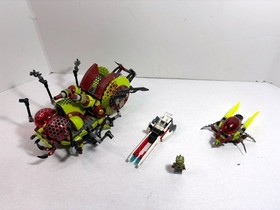 LEGO Galaxy Squad:  Hive Crawler 70708 (2013) + Space Swarmer 70700