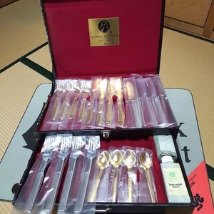 Set posate da pranzo Nobel Jubilee (set di 20) Yamazaki Yamazaki Kinzoku Kogyo - Foto 1 di 11