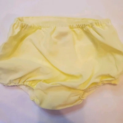 Cubierta de pañal forrada de plástico vintage pantalones de bebé amarillo 0-3 meses Foto 1 de 4
