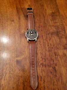 Harry Potter Flip-Top Watch With Hidden Hogwarts House Crests HC0003 - Picture 1 of 4