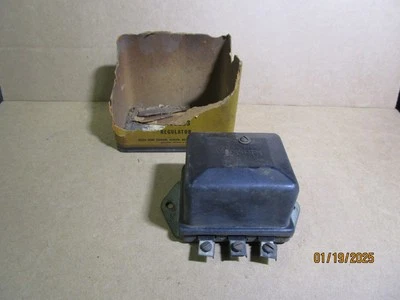 Regulador de tensão vintage Delco Remy 1118213 para 1937-1938 Pontiac Buick - Imagem 1 de 4