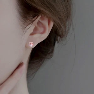 Fashionable Snowflake Earrings Ideal for Daily Wear and Special Events - Picture 1 of 7