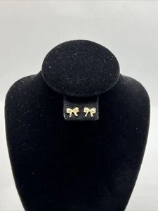 ELEGANT Solid 14K Yellow Gold BOW STUD Earrings (7mm x 8.8mm) 0.2gr. - Picture 1 of 12