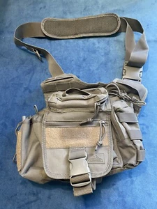 Red Rock Outdoor Gear Hipster Sling Bag Gray Adjustable Shoulder Strap - Picture 1 of 5