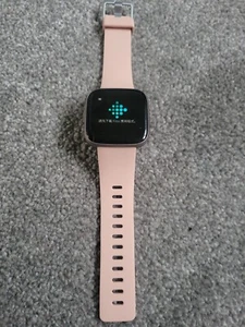 Fitbit Versa 2 Health & Fitness *watch Only No Charger Small Crack Bottom Left*9 - Picture 1 of 4