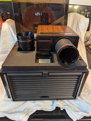 Bell & Howell 35 毫米幻灯片立方体系统投影仪型号 AF80 — 第 1/4 张图片