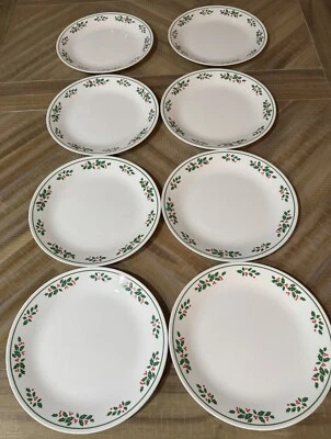8 Vtg Corelle Winter Holly Dinner Plates 10.25" Diam. Green Band White Veins - Image 1 of 3