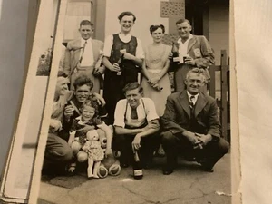 PHOTO PHOTOGRAPH REAL IMAGE WW2 1942 HMS Illustrious 87 TROOPS & FAMILY  - Foto 1 di 1