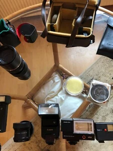 Fotoausrüstung komplett wie auf Fotos +2xSpiegelkameras+1Rico Kam. + Blitze + - Bild 1 von 7