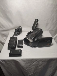 Panasonic Palmcorder PalmSight PV-L657D VHSC 16x Optical Zoom Not Working Parts - Picture 1 of 6