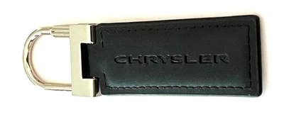 Llavero Chrysler vintage rectangular de cuero negro Foto 1 de 4