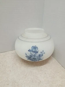 Vintage satiniertes Glas Kugel Schirm Monteur Decken Lampe Leuchte Ventilator weiß blau floral - Bild 1 von 5