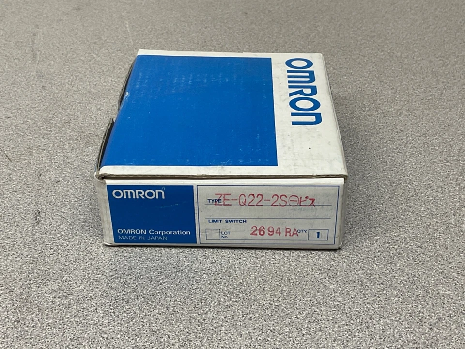 NEW Omron ZE-Q22-2S Limit Switch - Image 1 of 1
