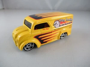 Hot Wheels Dairy Delivery Big Louis - Picture 1 of 4
