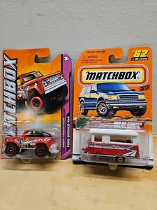 MATCHBOX FORD BRONCO 4X4 AND POP-UP CAMPER RED PAINT 1:64 SCALE *NEW* - Picture 1 of 1