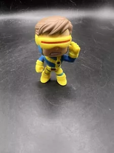 Funko Mystery Mini Bobblehead Marvel X-Men Cyclops 1/12 Vinyl Figure - Picture 1 of 9