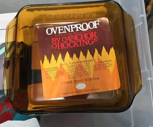 NOS ANCHOR HOCKING OVENPROOF 8" CAKE DISH PAN SMOKE BROWN AMBER NEW LABEL - Picture 1 of 3