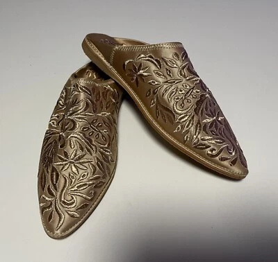 Nuevas pantuflas marroquíes Johara Mansouri de cuero bordado dorado talla 9 Foto 1 de 4