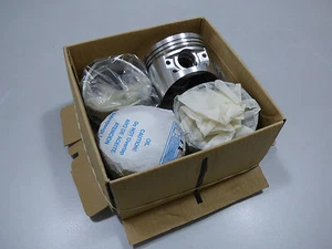 NEW TRIUMPH TR7 PISTON SET STD (Kit 4 pistones) UKC8519 - Imagen 1 de 2