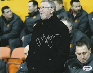 SIR ALEX FERGUSON Signed MANCHESTER UNITED 8x10 PHOTO w/ PSA COA - Picture 1 of 1