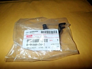 GM ISUZU Part Number 8944664563 Part Name BRACKET;STAB BA - Picture 1 of 3