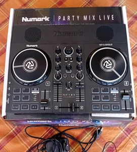 Numark - Party Mix Live DJ Controller mit LED Beleuchtung und Case - Bild 1 von 6