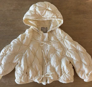 NUEVO Chaqueta acolchada Kuose adornada con cuentas y lazos - crema - para mujer talla S - Imagen 1 de 22