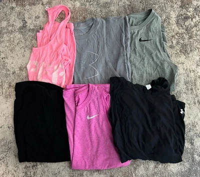 Lote de ropa deportiva mediana Nike Under Armour para mujer usada en excelente estado Foto 1 de 4