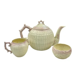 SET Tetera Belleek Rosa Limpet, 1965-1980 Neptuno Iridiscencia + Azúcar y Crema - Imagen 1 de 24