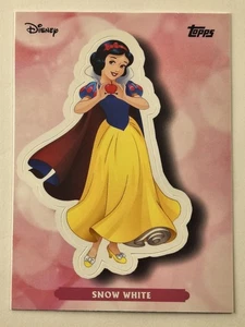 Inserto adesivo 2025 Topps Disney Wonder incantato #ES-1 Biancaneve - Foto 1 di 2