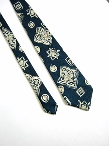 Moschino Milan Vintage 100% Silk Hand Made - Picture 1 of 4
