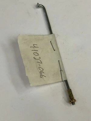 Nuevo de Lote Antiguo Kawasaki KD100 KD80 KM100 MC1 Rueda Trasera Radios Interior Pezón 41027-066 CANTIDAD 2 Foto 1 de 4