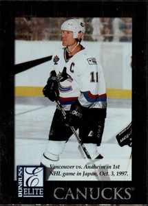 1997-98 Donruss Elite Canucks Hockey Card #150 Mark Messier CL