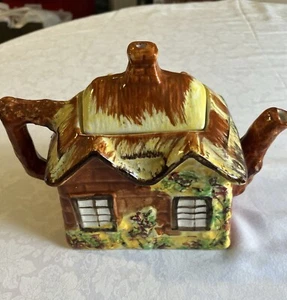 Vintage Price Kensington Cottageware teapot, the "Ye Olde Cottage" design. - Picture 1 of 4