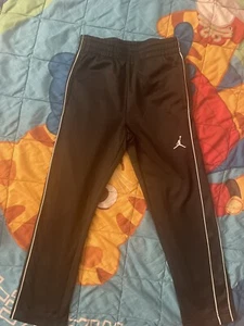 Boys Jordan Sweatpants size 6 - Picture 1 of 2