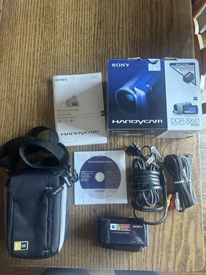 SONY DCR-SX41 SX 41 DCR Handycam Camcorder JAPAN W/ Case. Mint - Image 1 of 4